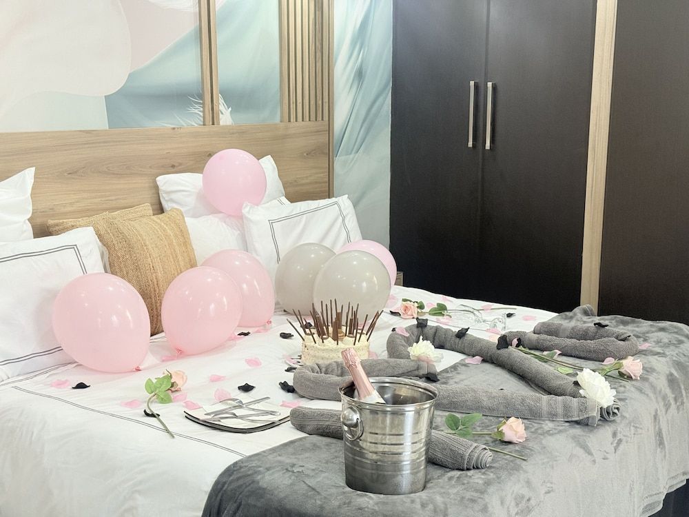 Africa Paradise Airport Boutique Hotel Deluxe Double or Twin Room, 1 King Bed 5