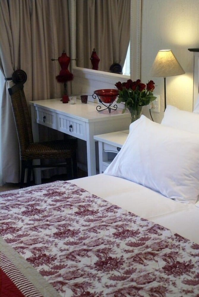 No 5 on Franschoek Lane Luxury Twin Room 4