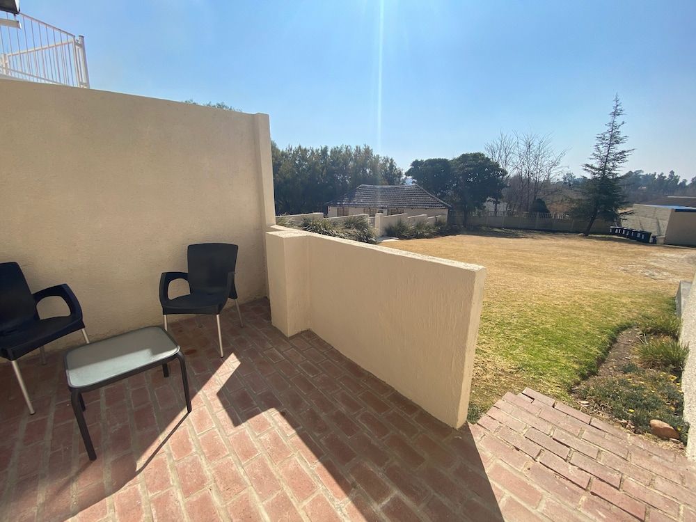 Lanseria Country Estate Cottage (Economy Standard) 4