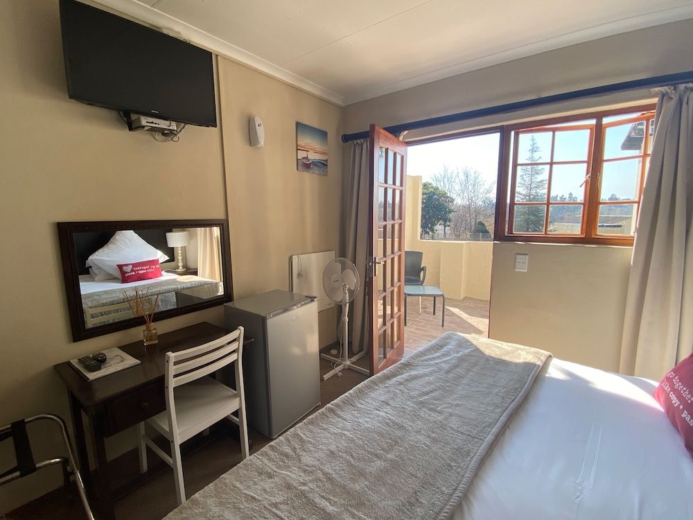 Lanseria Country Estate Cottage (Economy Standard) 2