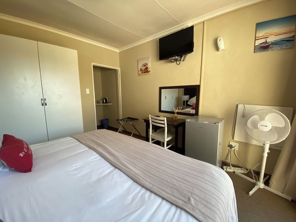 Lanseria Country Estate Cottage (Economy Standard)