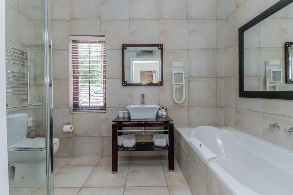 undefined Fernwood Manor 10