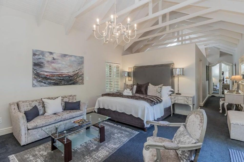 undefined Fernwood Manor 2