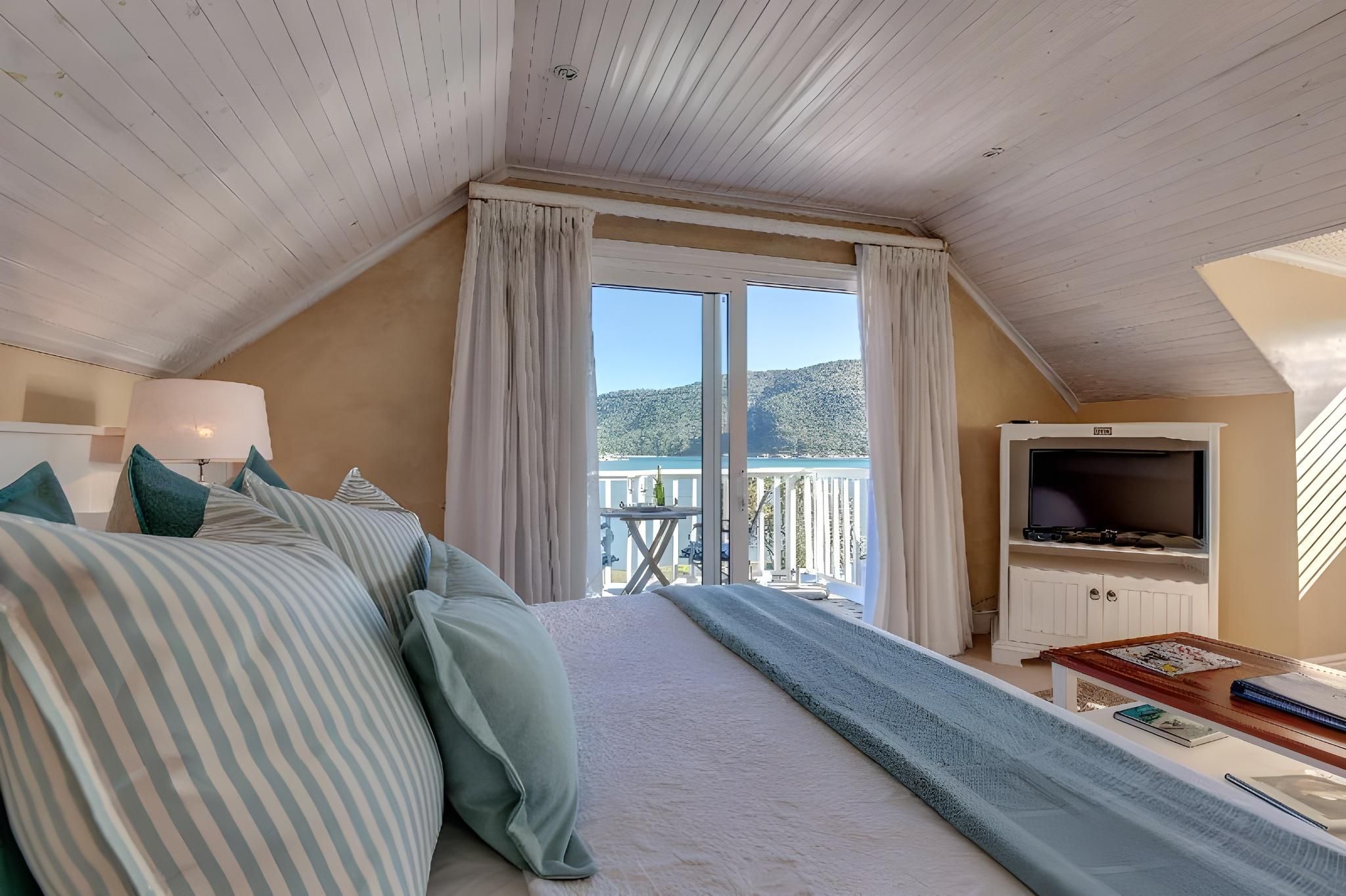 Dolphin Suite