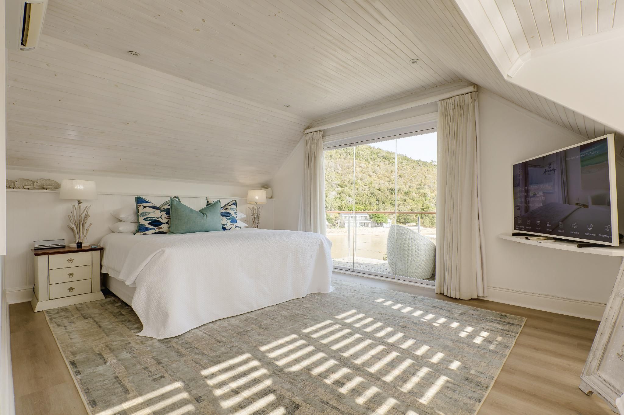 Superior Lagoon View