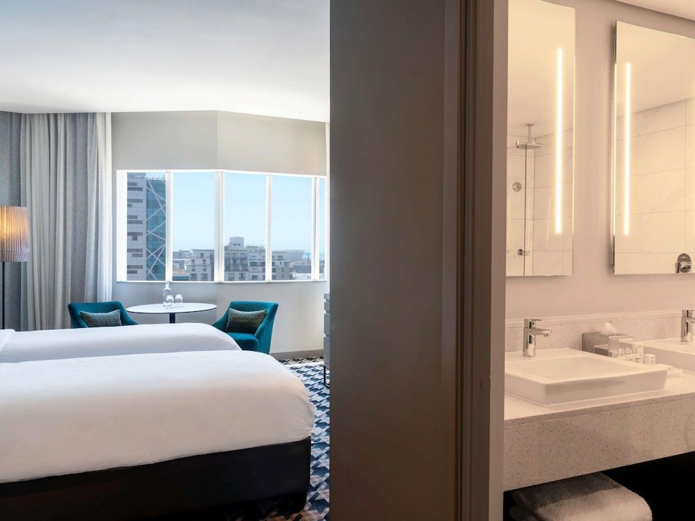 Pullman Cape Town City Centre Classic Room, 2 Twin Beds 3