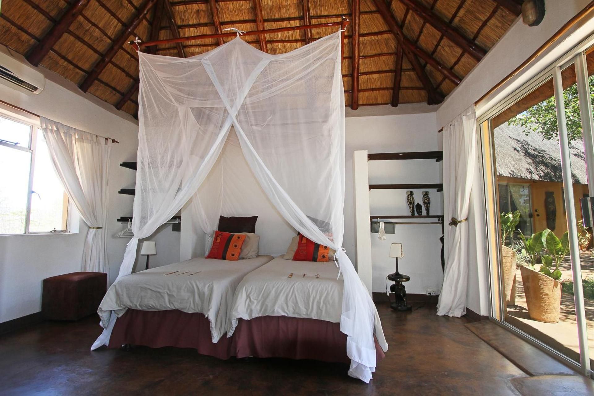 Twin Chalet - Elephant