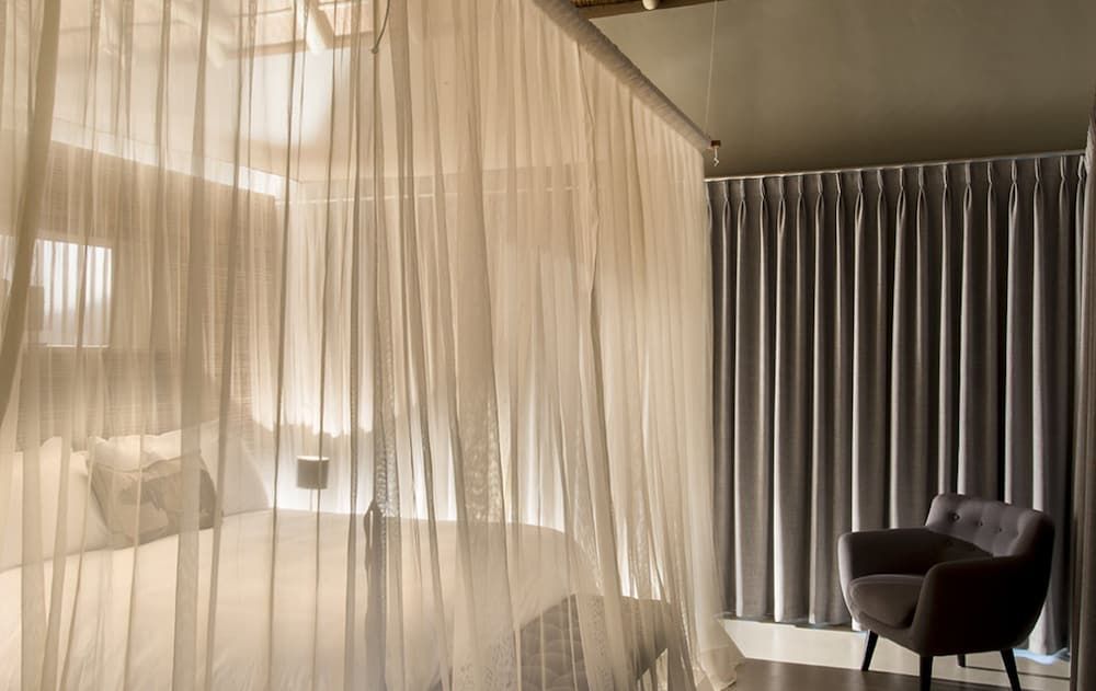 Mhondoro Safari Lodge & Villa Villa 3 ensuite Bedrooms 6