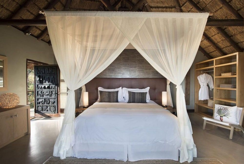 Mhondoro Safari Lodge & Villa Honeymoon Suite, 1 Bedroom (Honeymoon)
