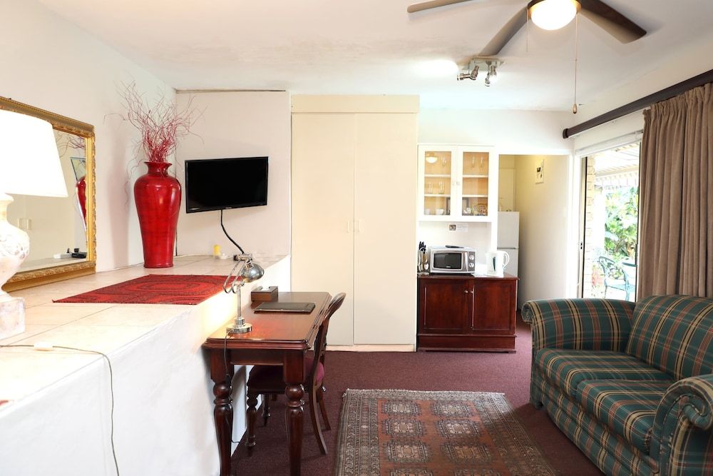 Kingston Place Guest House Executive Studio Suite 5