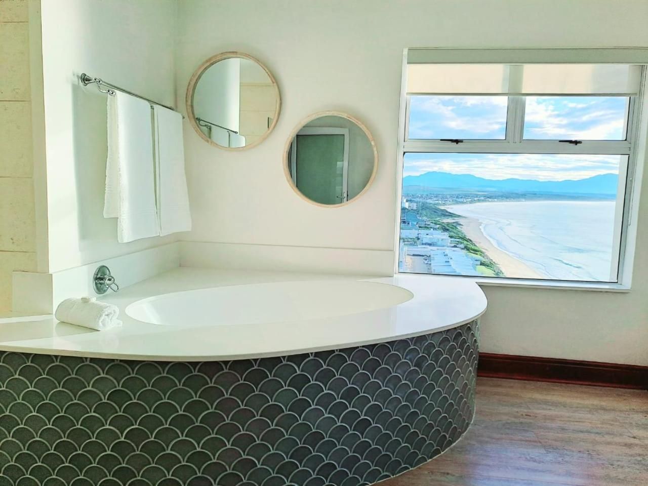 Diaz Hotel & Resort Presidential Suite 10