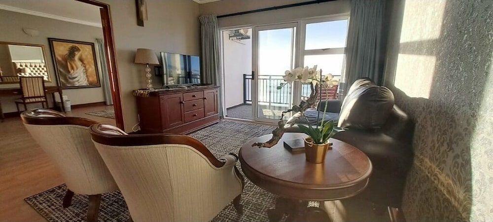 Diaz Hotel & Resort Presidential Suite 12