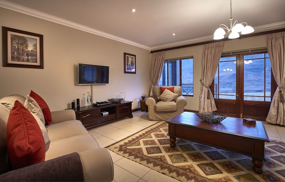 Dynasty Red Mountain Ranch Exclusive Cottage, 3 Bedrooms, Mountain View 6