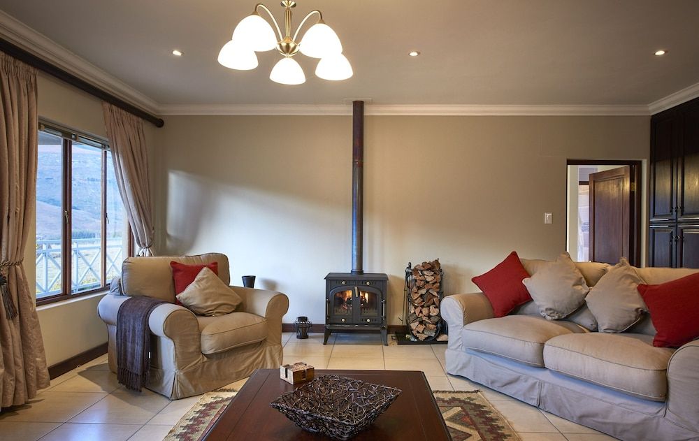 Dynasty Red Mountain Ranch Exclusive Cottage, 3 Bedrooms, Mountain View 5