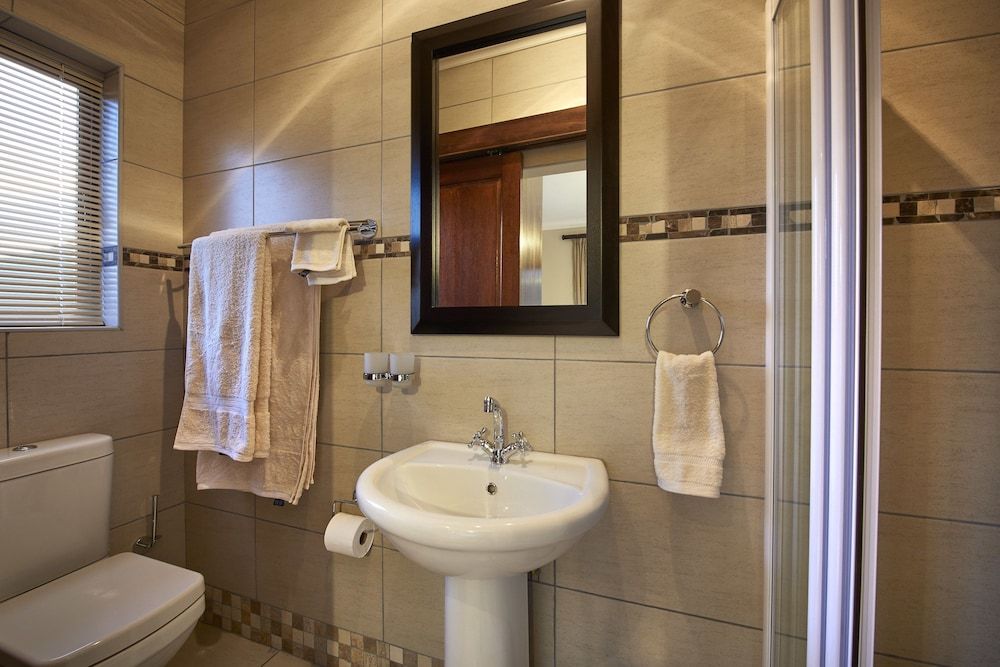 Dynasty Red Mountain Ranch Exclusive Cottage, 3 Bedrooms, Mountain View 11