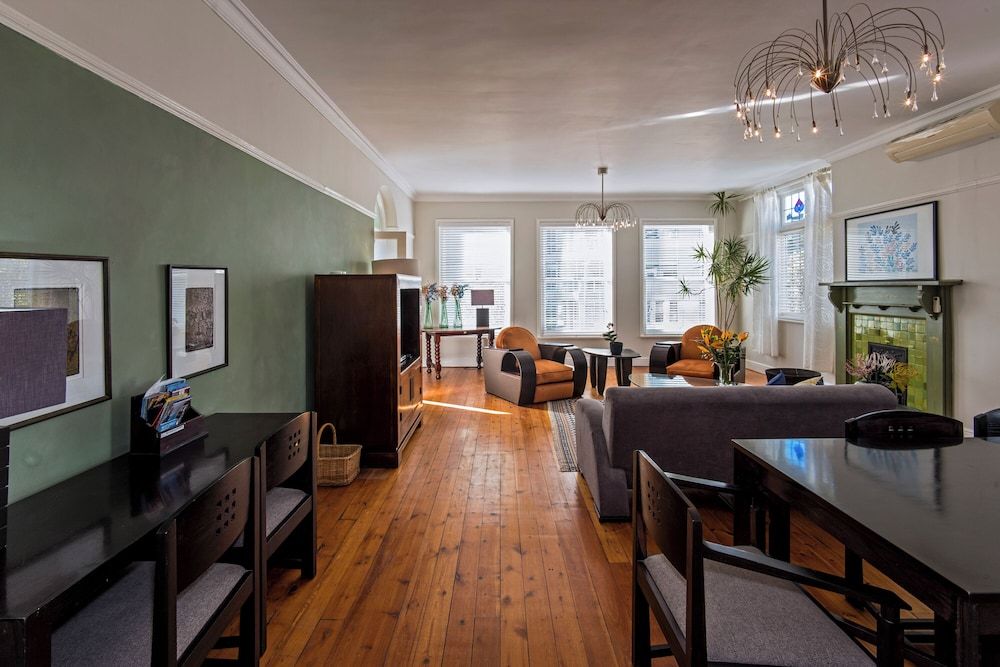 undefined Barry Hall Apartments 5