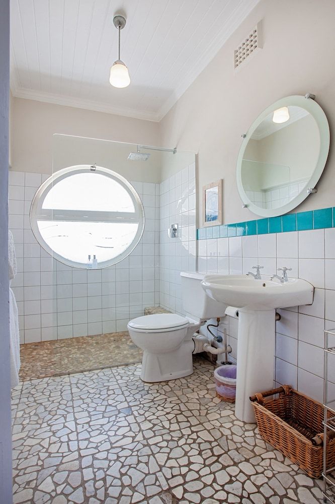 Barry Hall Apartments Apartment No 4 4