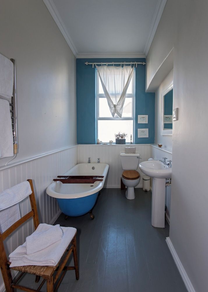 Barry Hall Apartments Apartment No 3 7