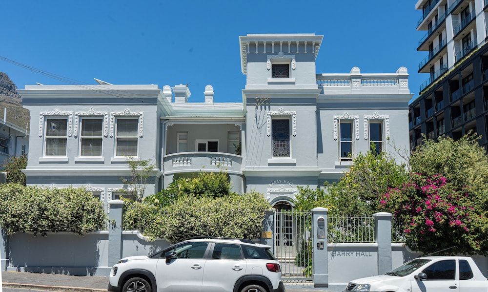 undefined Barry Hall Apartments 7