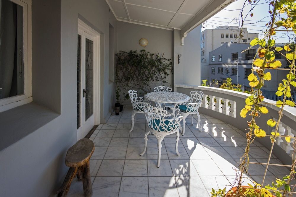 Barry Hall Apartments Apartment No 3 6