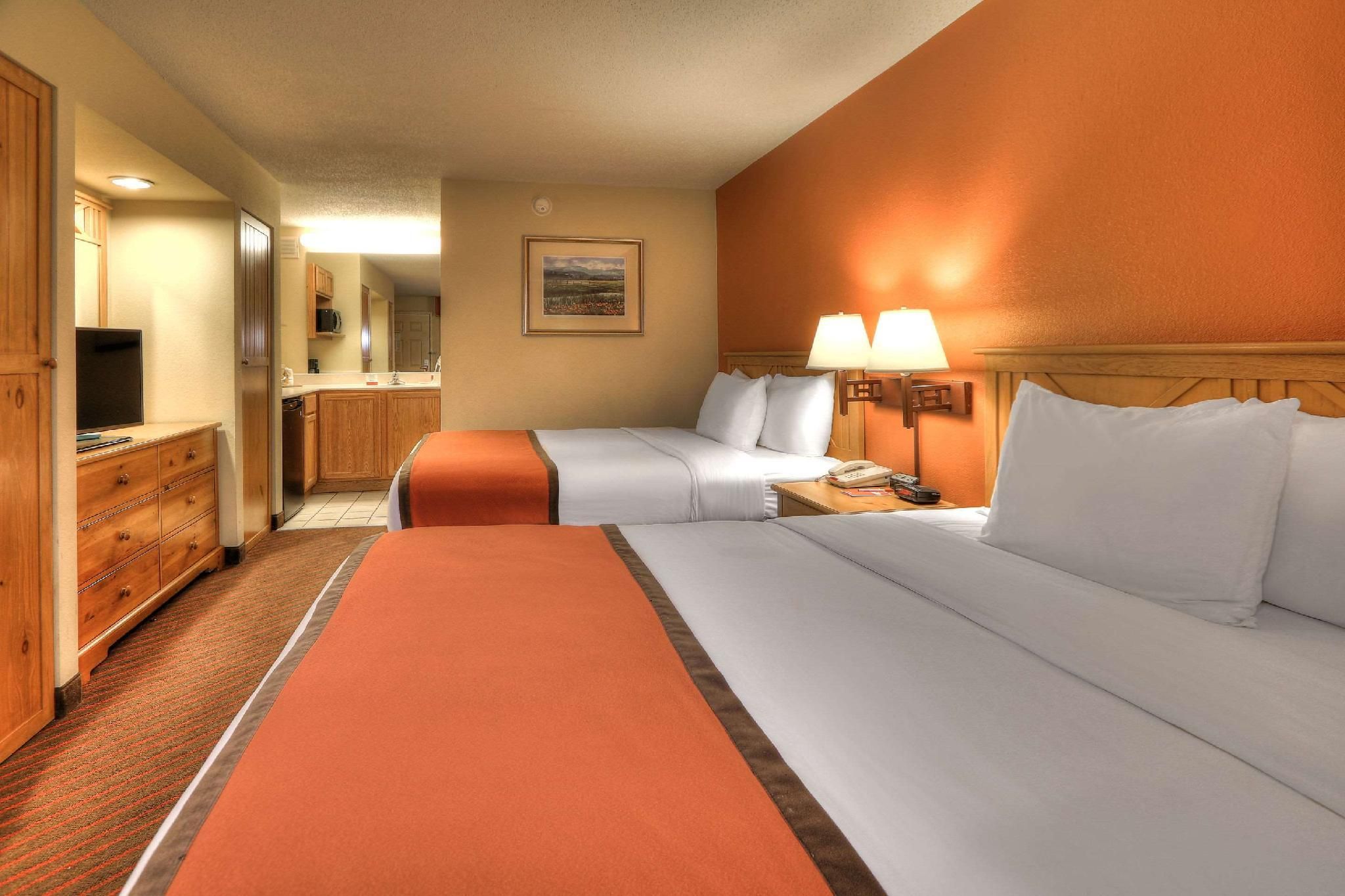 2 Queen Beds Nonsmoking