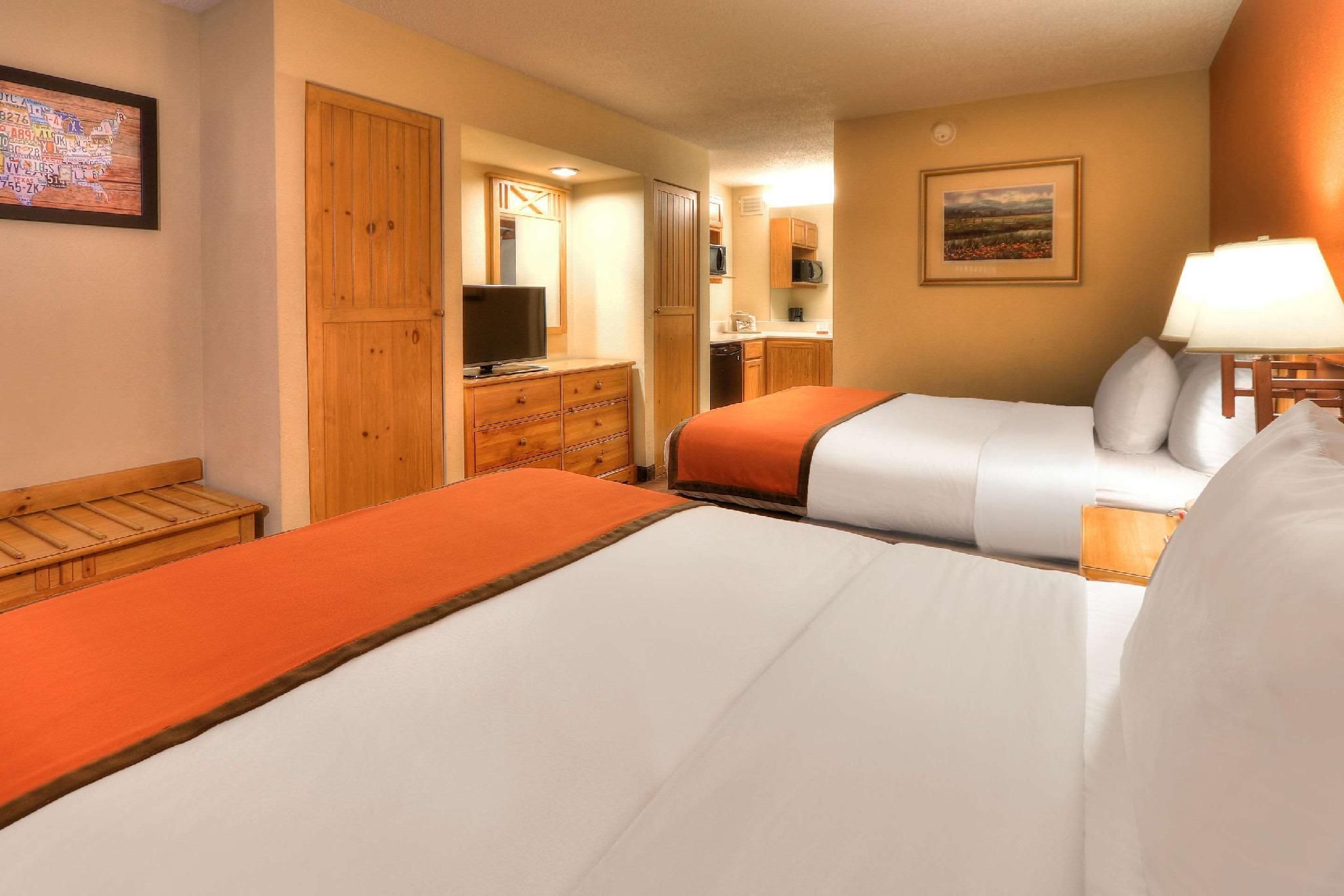 2 Queen Beds Nonsmoking