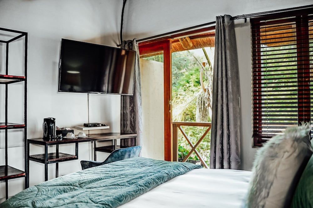 The Garden Venue Hotel Deluxe Room 5