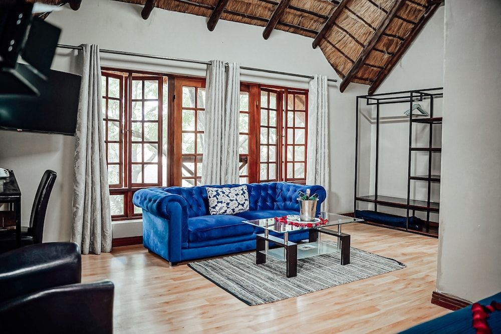 The Garden Venue Hotel Deluxe Room 18