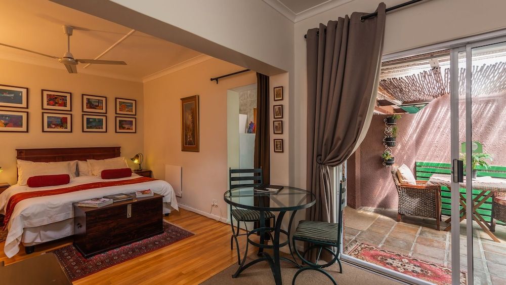 Brown Jug Guest House Comfort Studio, 1 Bedroom (Unit Three) 7