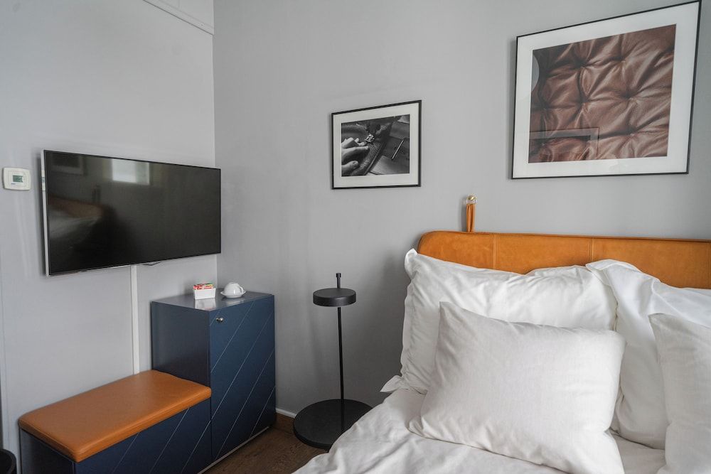 TwentySix Basic Double Room 2