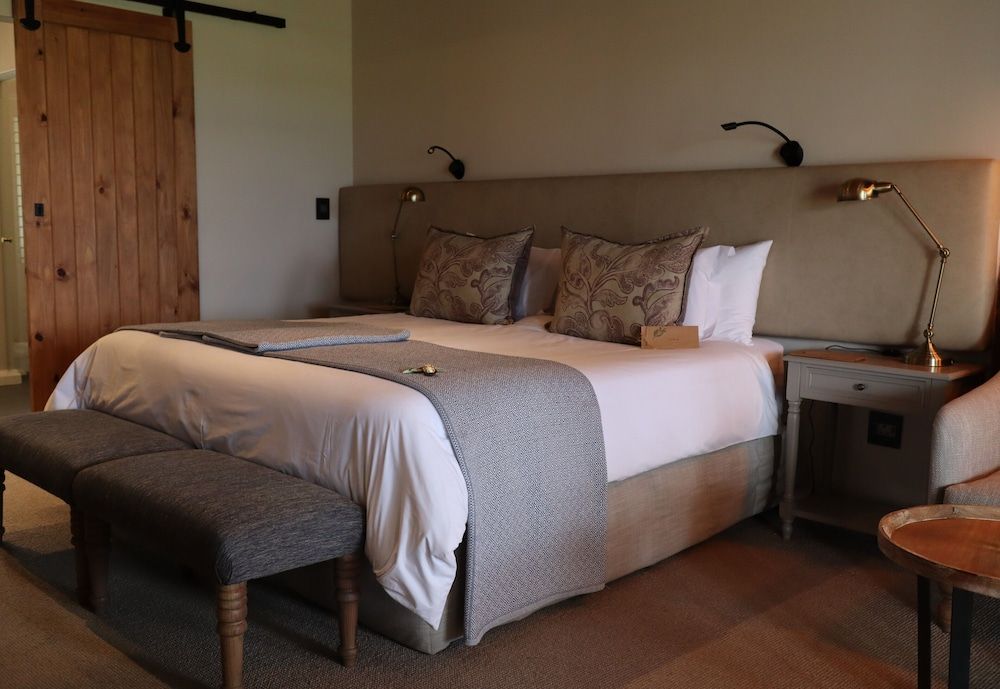 d'Olyfboom Guest Rooms Deluxe Guest Room 2 4