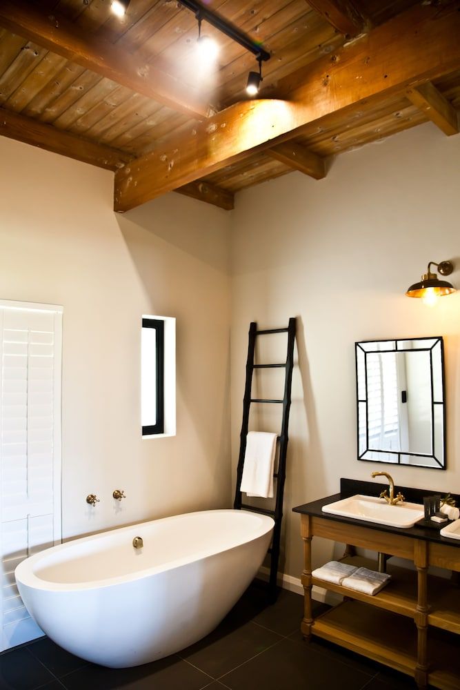 d'Olyfboom Guest Rooms Deluxe Guest Room 2 11