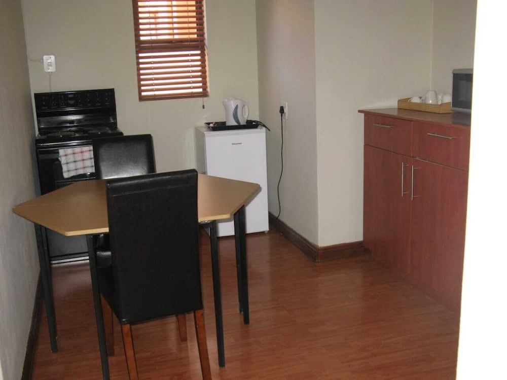 Ikaze Guest Lodge Self catering (15) 6