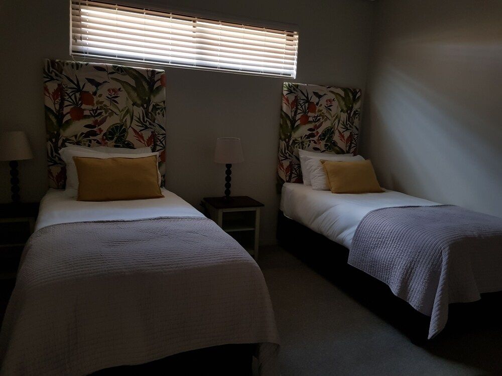 Zimbai Suite 524