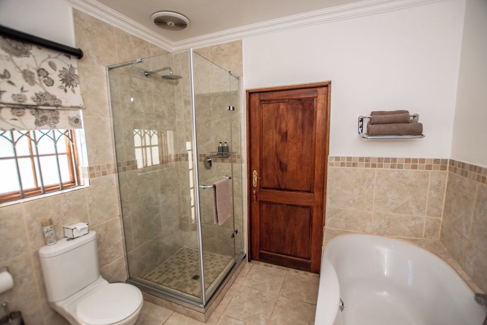 Nut Grove Boutique Hotel Family Suite 6