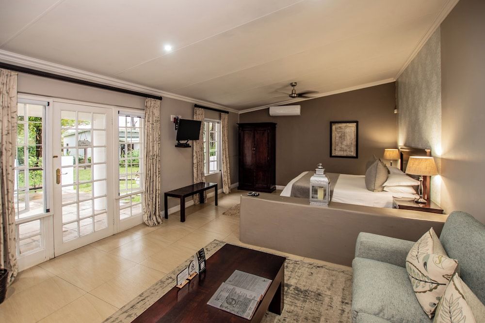 Nut Grove Boutique Hotel Luxury Suite 14