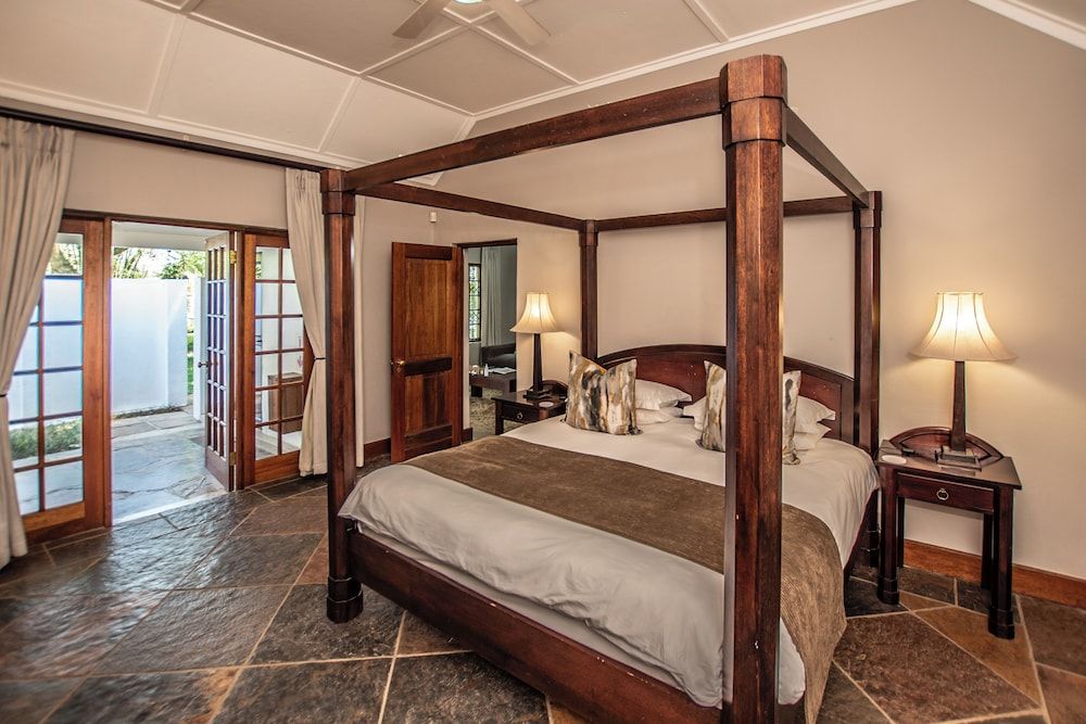 Nut Grove Boutique Hotel Luxury Suite 4