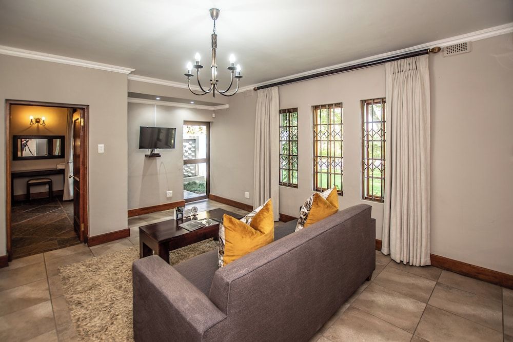 Nut Grove Boutique Hotel Luxury Suite 26