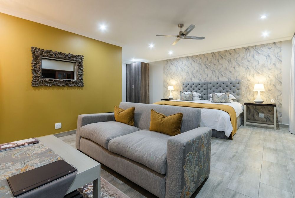 Nut Grove Boutique Hotel Luxury Suite 12