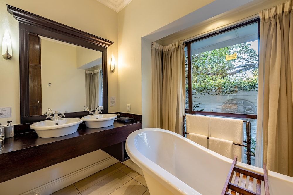 Sheppard Boutique Guesthouse Luxury Twin Suite 7