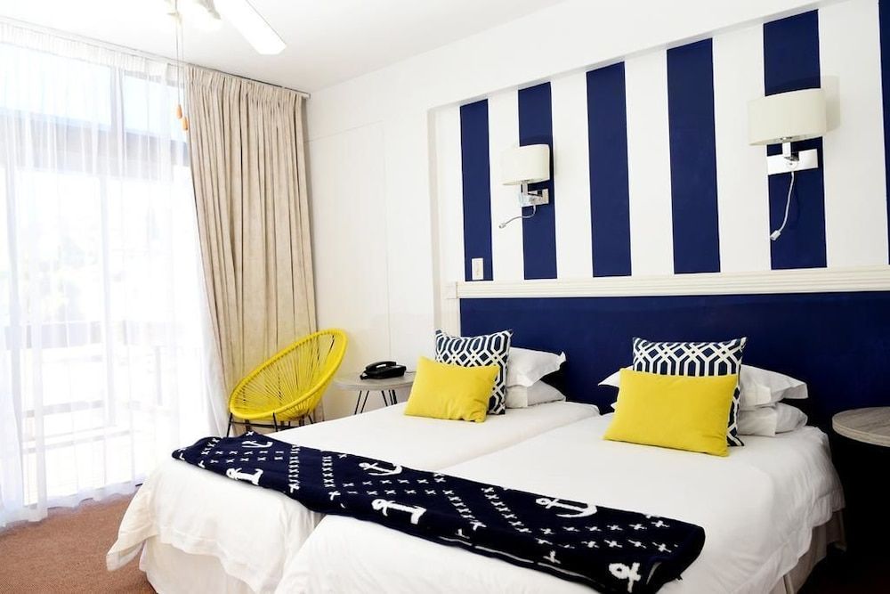 Hoedjiesbaai Hotel Twin Room