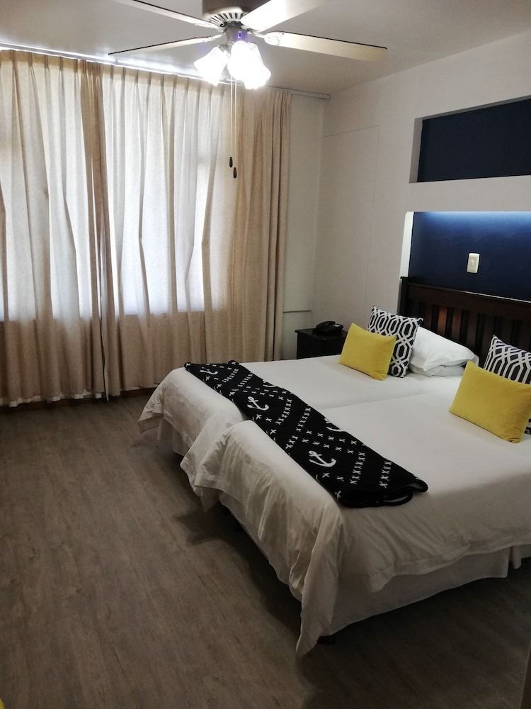 Hoedjiesbaai Hotel Standard Twin Room 3