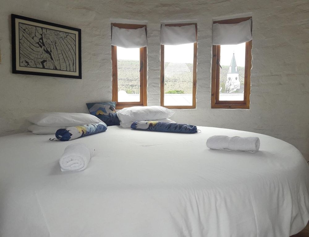 Standard Duplex Tower, King and 2 Sofa Bed
