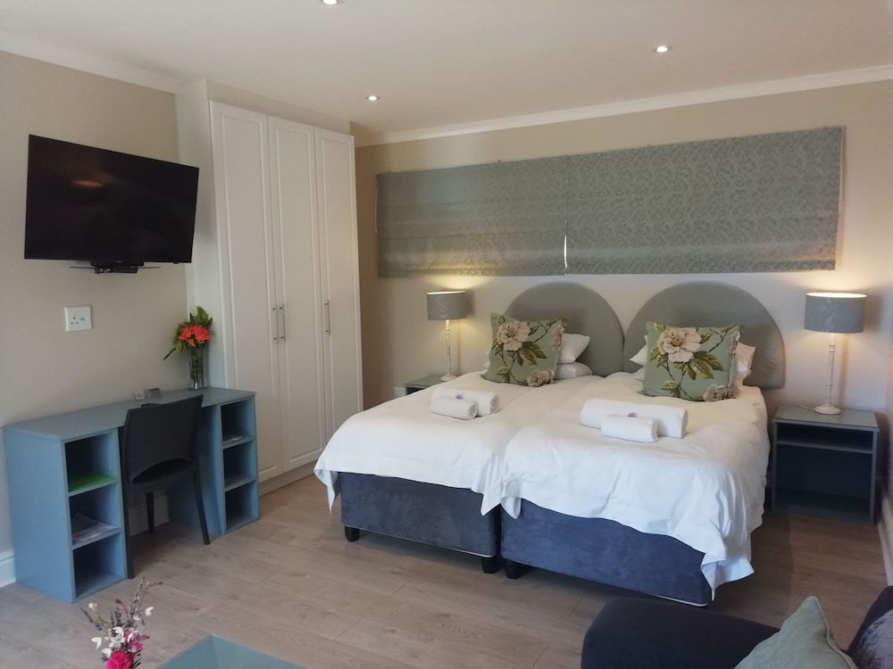 undefined Maroela House 2