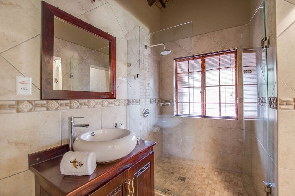 Double Room (Small 1)