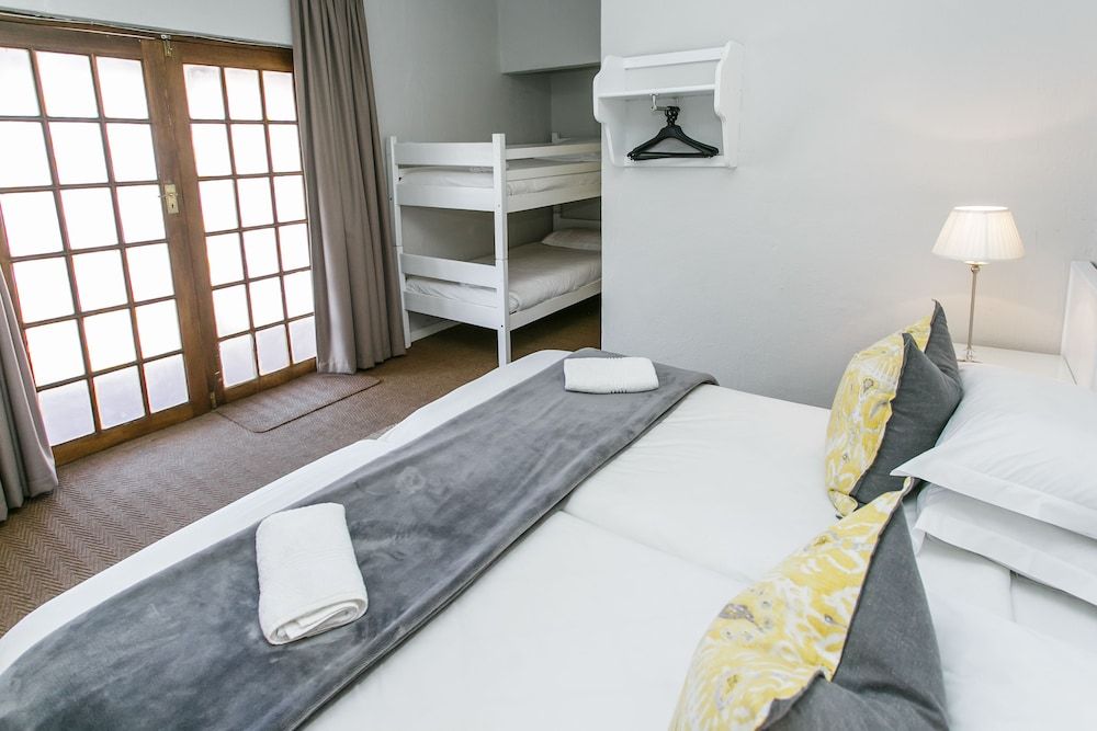 Deluxe Room, 1 Bedroom (Deluxe Room Twin + Bunker)