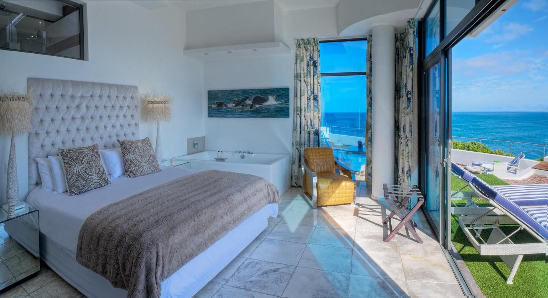 Queen Room with Spa Bath