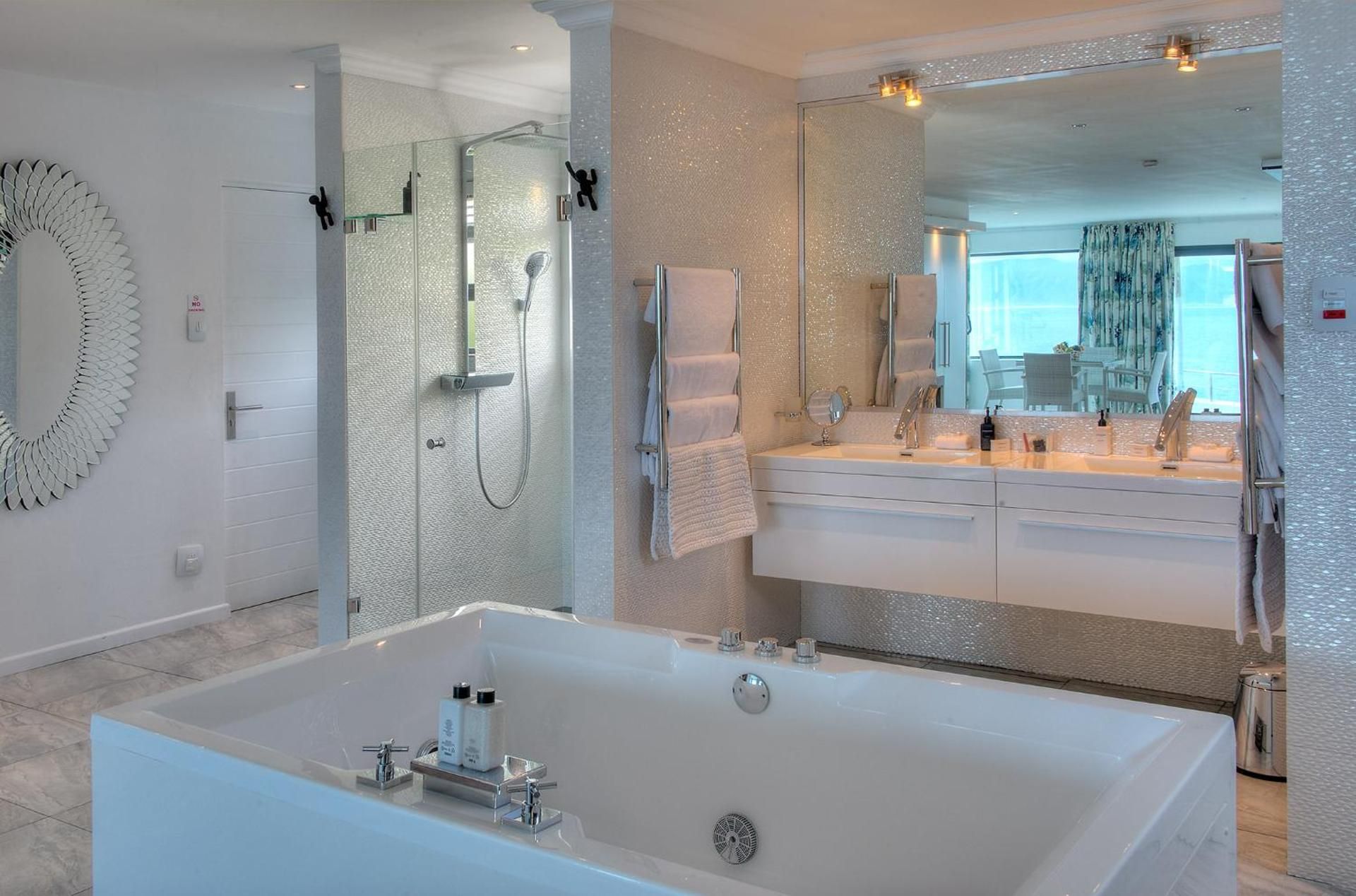 Penthouse Suite with Spa Bath