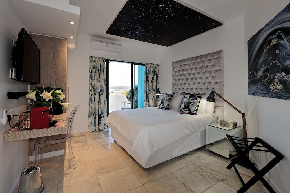 Sea Star Cliff Seascape room with balcony