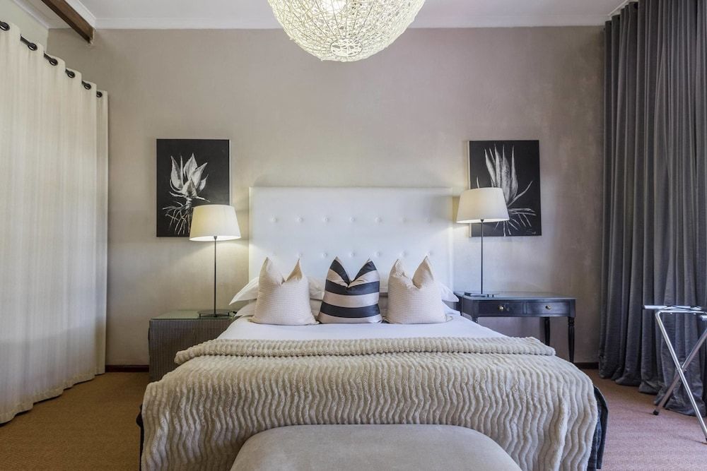 Lairds Lodge Standard Double Room